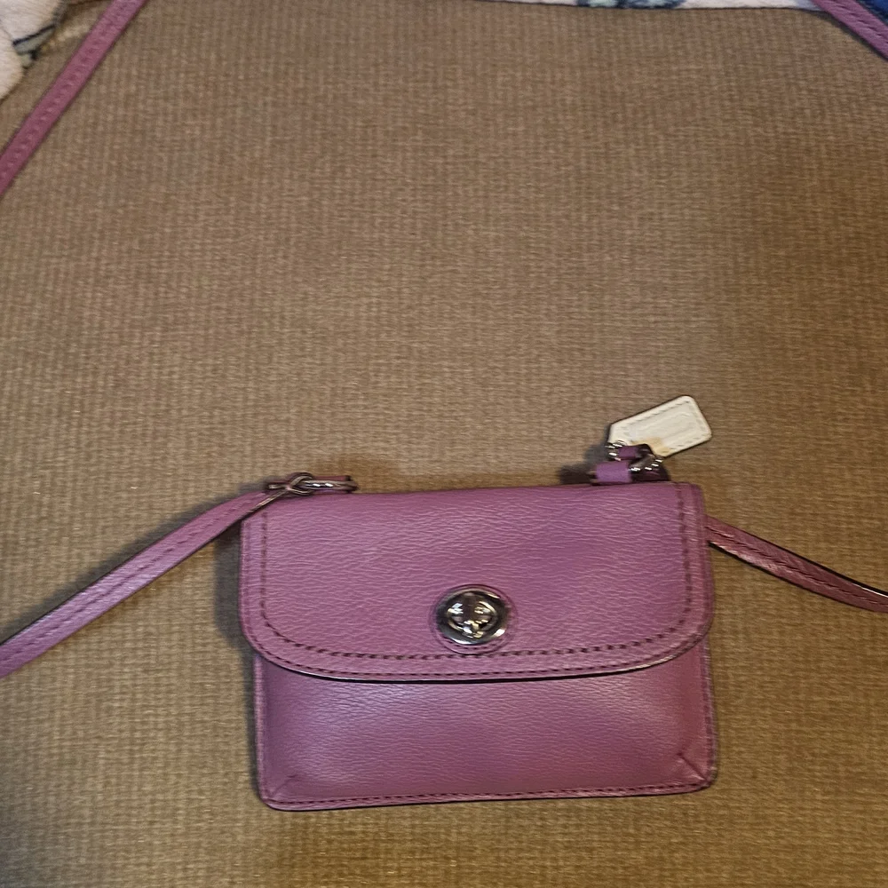 Coach Dylan Purple Mini Wallet with Turnlock Closure. - Picture 2 of 8